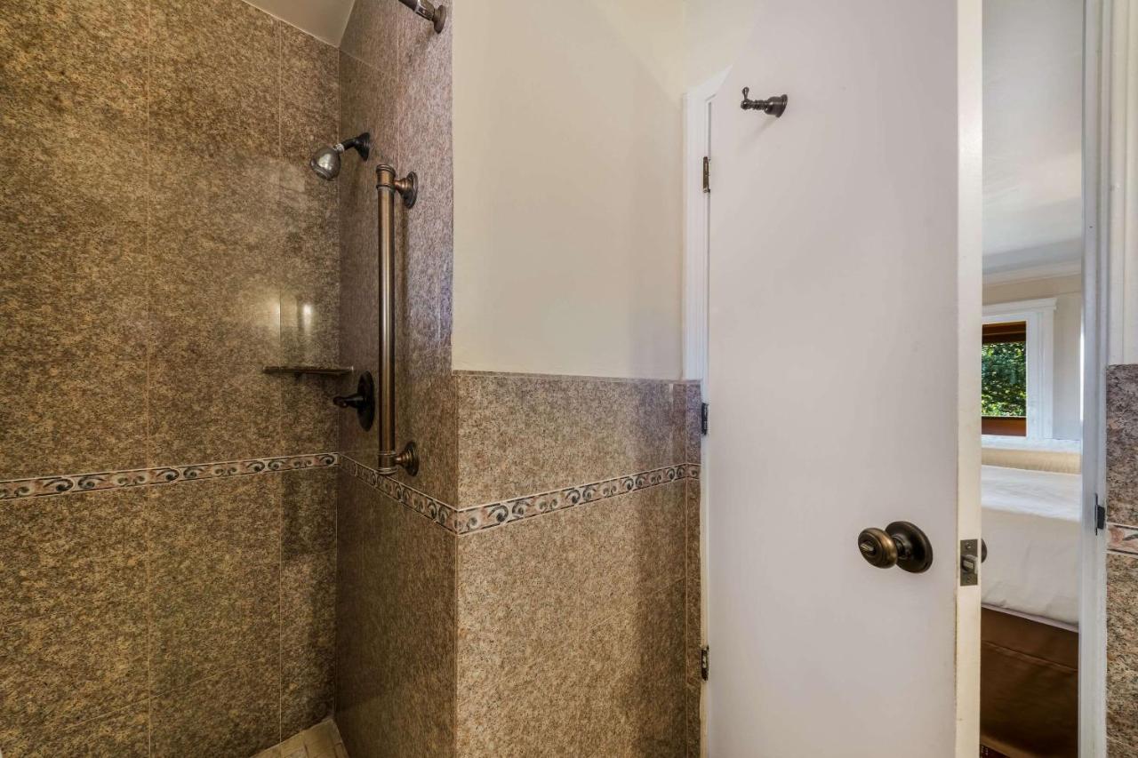 Clarion Collection Carmel Oaks Inn Kültér fotó