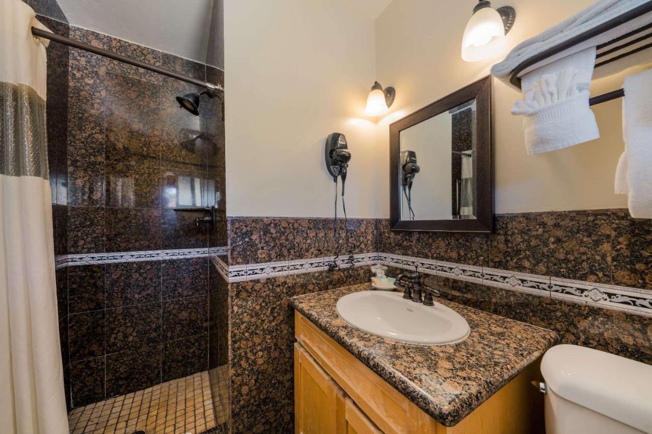 Clarion Collection Carmel Oaks Inn Kültér fotó