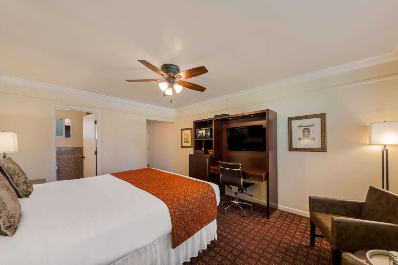 Clarion Collection Carmel Oaks Inn Kültér fotó